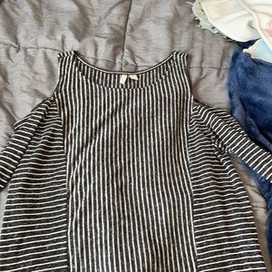 Off-the-shoulder long sleeve top- great condition